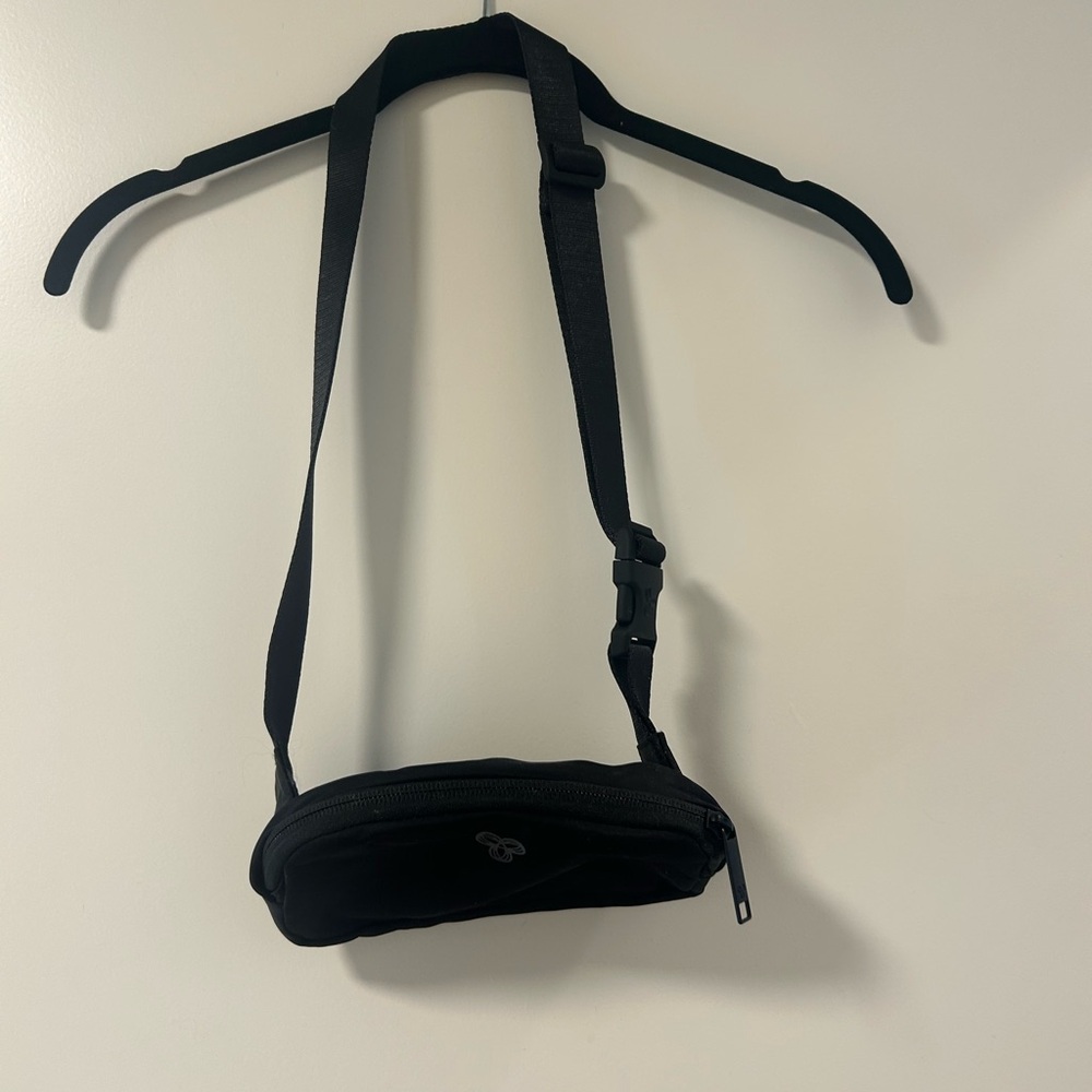 TNA Black Crossbody Belt Bag - Picture 2 of 2